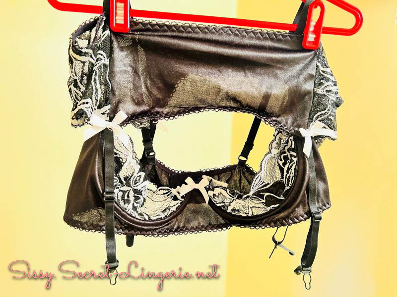 変態女装砂希の告白 Episode6「オープンブラとオープンGスト お尻にはアナルストッパー」 | 女装夫とレズビアン妻とミストレス娘